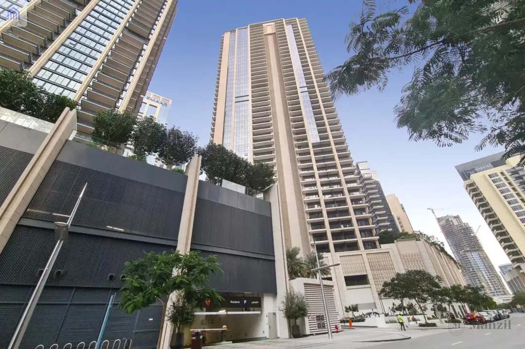 3-bedroom apartment in Boulevard Crescent Towers, Downtown Dubai