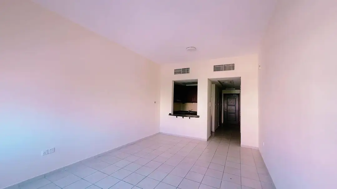 Studio apartment in Jebel Ali Village, Discovery Gardens