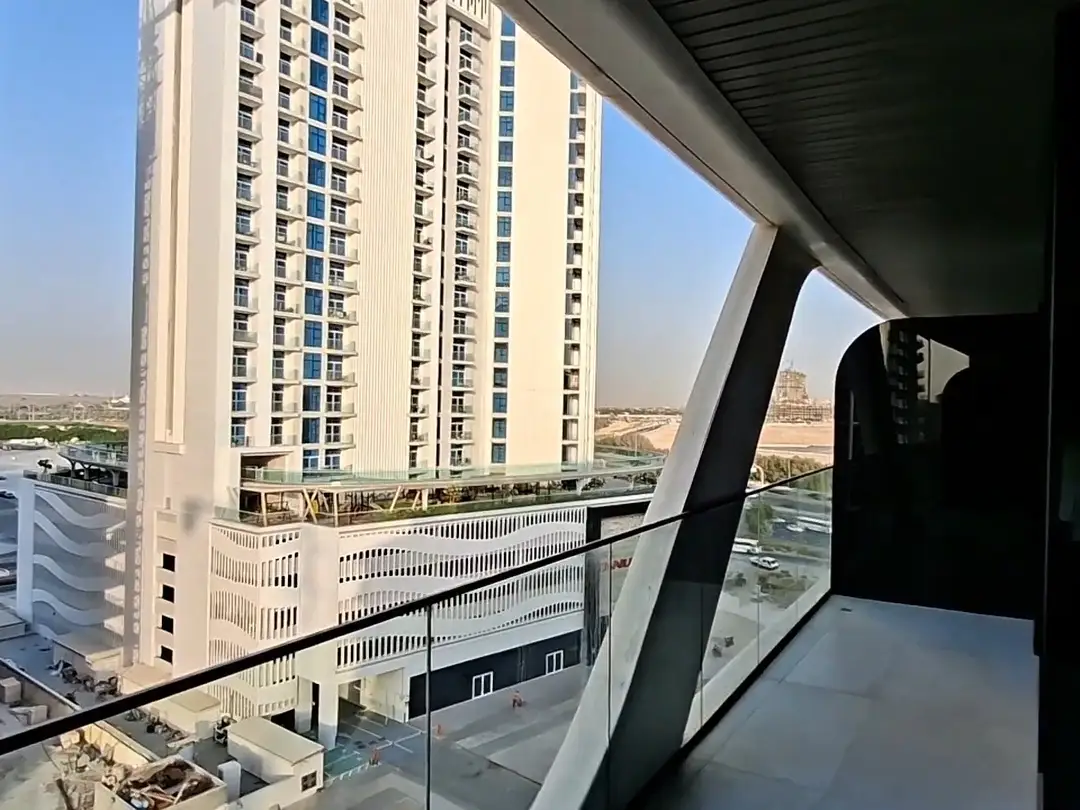1-bedroom apartment in 48 Parkside, Arjan