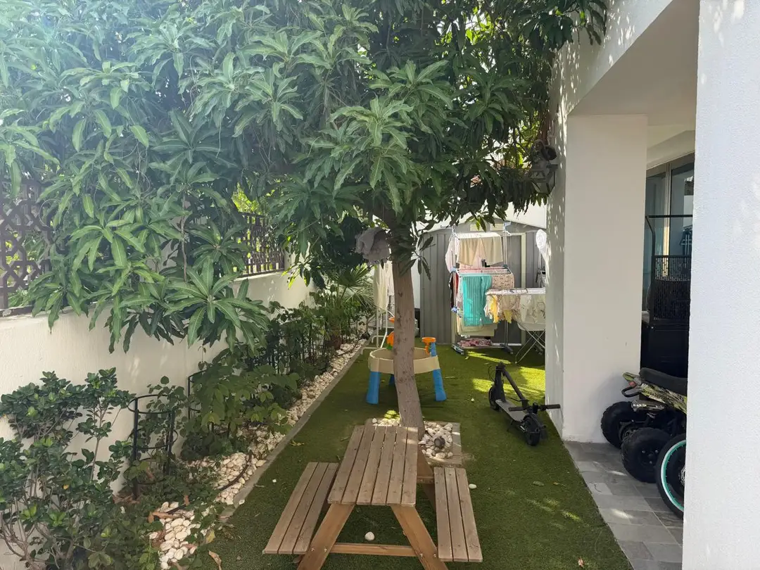 4-bedroom villa in Al Khaleej Al Arabi street, Al Bateen