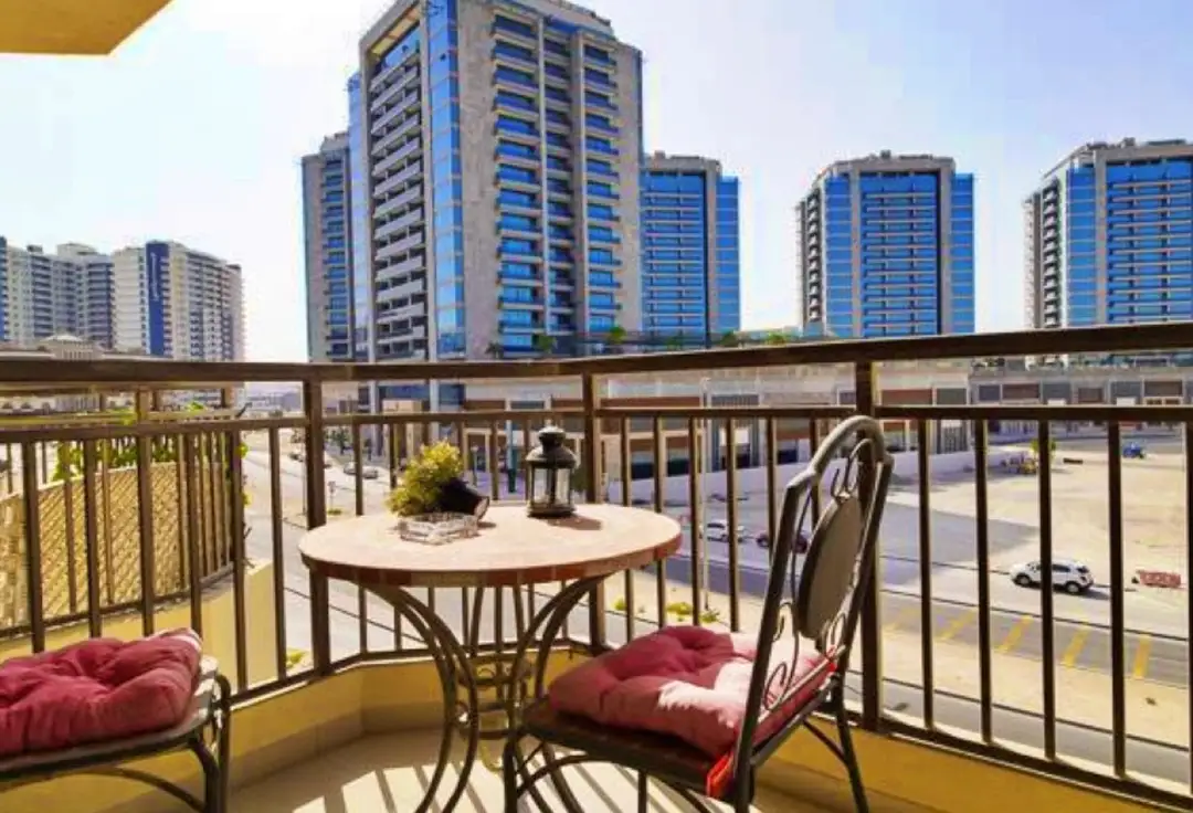 Studio apartment in Lincoln Park, Arjan