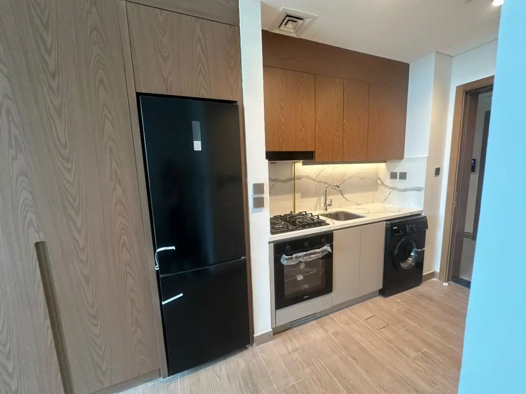 Studio apartment in Celia Heights, Majan